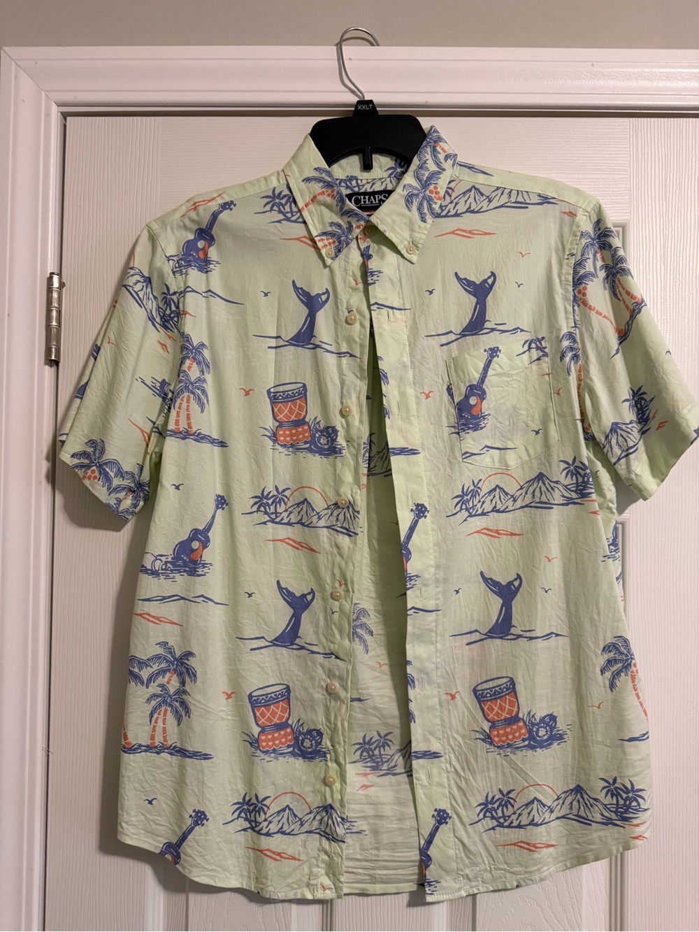 Chaps Light Green Short-Sleeve Button-Down Shirt with Blue & Coral Island Print